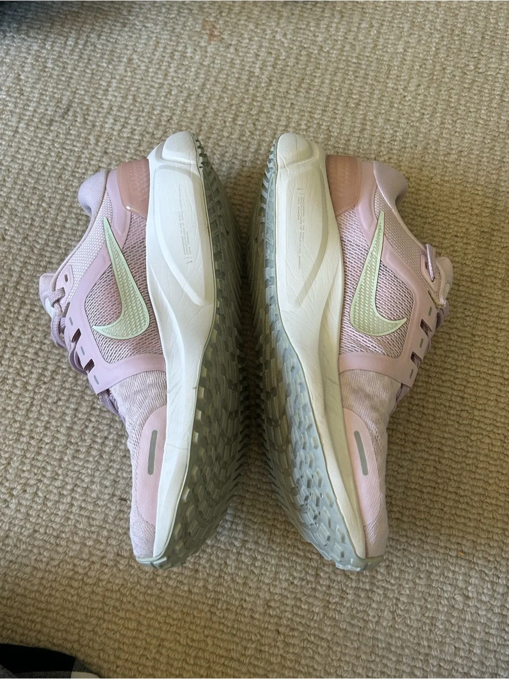 Nike Women’s Vomero 16 Running Shoes - Pale Pink